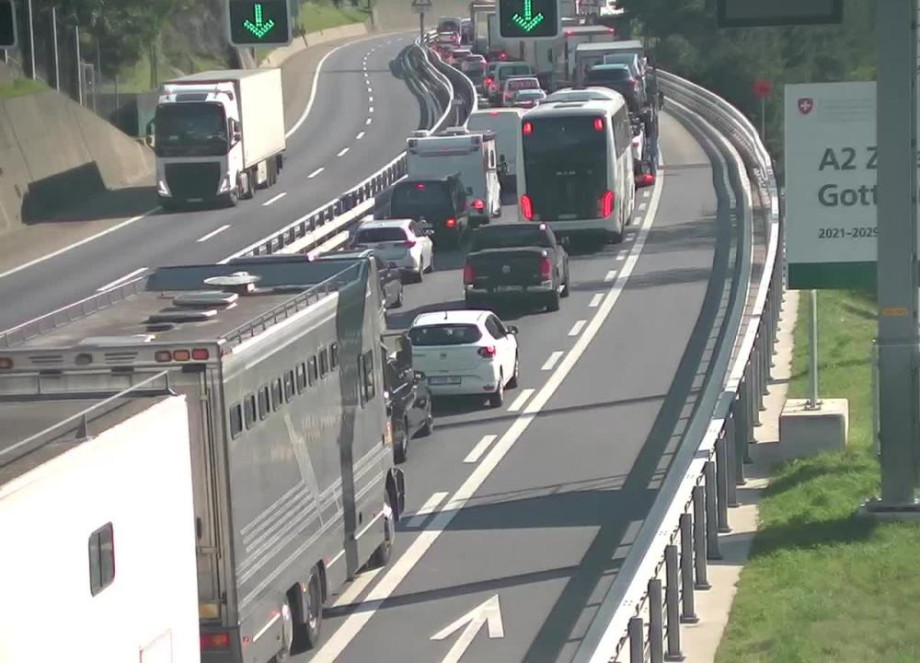 Stau_Gotthard_Nordportal.jpg
